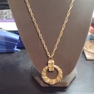 Elegant Costume Jewelry Gold-Tone Necklace With Large Circle Pendant, Unbranded